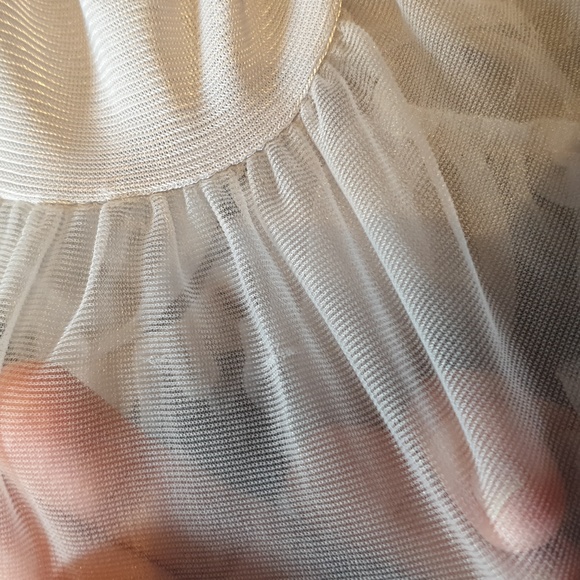 2-4 yr old silver Petticoat great volume, lined, elasticated waist, adjustable - Picture 11 of 14